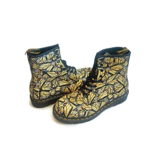 Dr. Martens 1460 Womens Size 8 Leather 8 Eye Lace Up Boots Butterfly Print - Picture 9 of 9